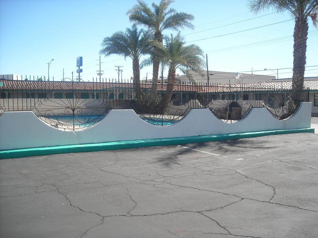 Border Motel Calexico Bagian luar foto